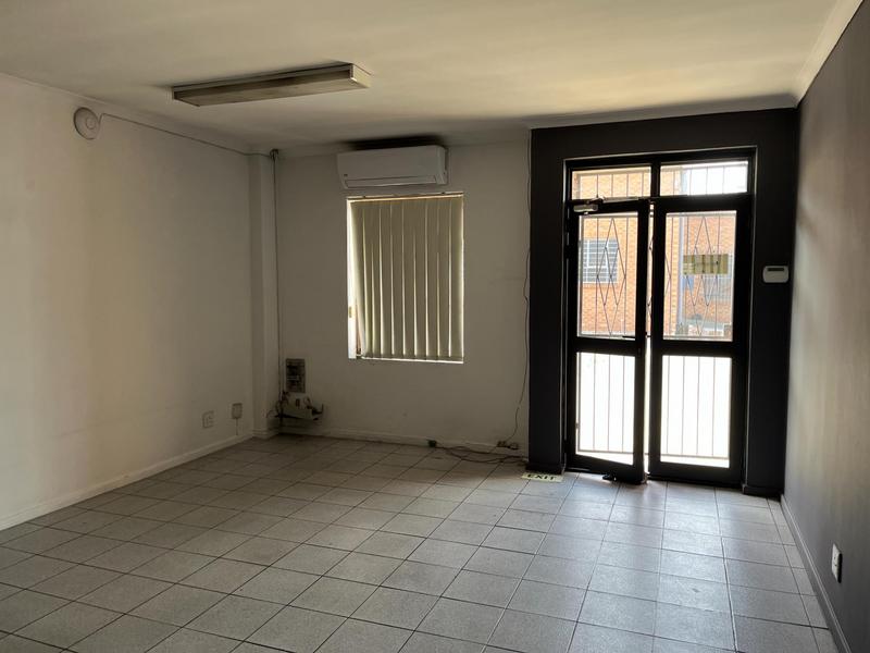 To Let Commercial Property for Rent in Montague Gardens Western Cape